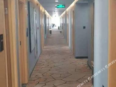 Jun Yi Lian Suo Jiu Dian He Fei Da Fu Lu Zhou Dian