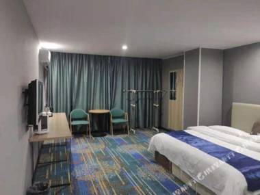 Tuji Hotel (Huaihe Road Pedestrian Street)