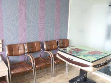 Yijia Express Hotel (Hongqi Main Street)