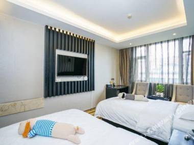 Gulong Hotel (Hanzhong High-speed Railway Station Wanbang)