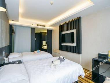 Gulong Hotel (Hanzhong High-speed Railway Station Wanbang)