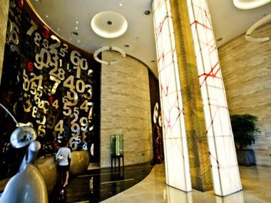 Hangzhou E M Grand Hotel