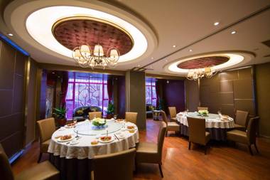 Holiday Wuyang Hotel