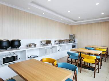 Hanting Premium Hotel Hangzhou Linping Yintai City Metro Station