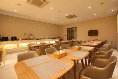 Ji Hotel Hangzhou Xiaoshan People's Square