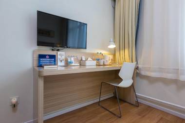 Elan Inn Jingpin Hangzhou Sijiqing Clothing Market