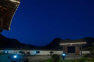 Floral Hotel Hangzhou Hupan Shanju