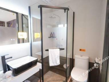 IU Hotel (Hangzhou West Lake Fengqi Road Metro Station)