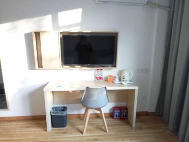 7 Days Guiyang Railway Station Xingguan Road Branch