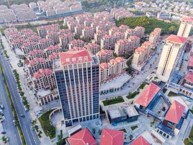 Lavande Hotels· Guiyang Huaxi Tongshijie