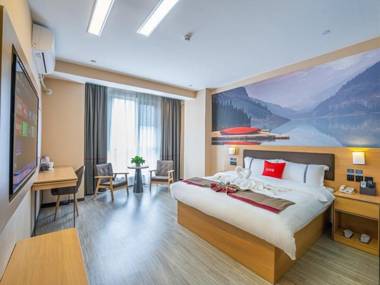 Thank Inn Plus Hotel Guizhou Guiyang Baiyun District Greenland International Plaza