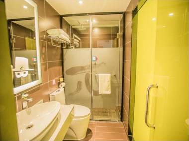 Pai Hotel Guiyang North Railway Station