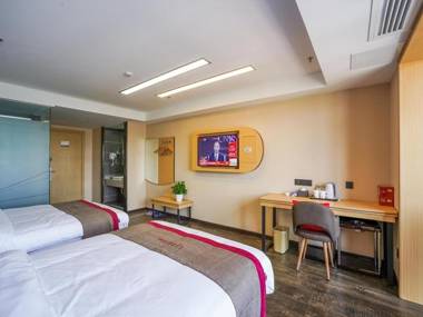 Thank Inn Chain Hotel Guizhou Guiyang Guanshan Lake Huarun International Community