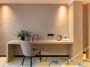 Carrison Yuehe Hotel