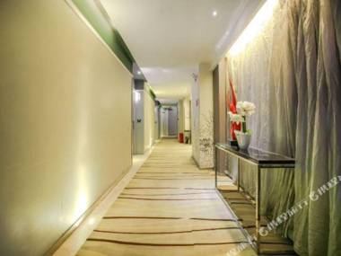 Guangming·Hetai Boutique Hotel (Guiyang Railway Station Hongtong City Shopping Center)