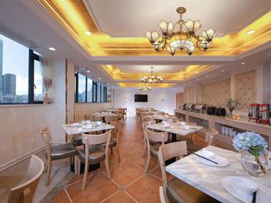 Vienna Hotel Guiyang Qianlingshan Park Yan'an West Road Metro Station