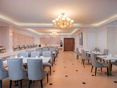 Vienna Hotel Guiyang North Station Dream City