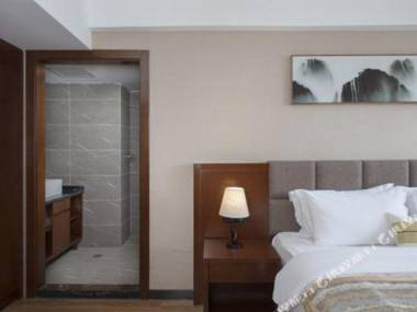 Sanfeng Hotel (Guiyang North Railway Station)