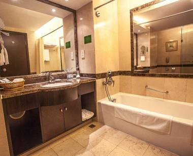 Lijiang Waterfall Hotel Guilin