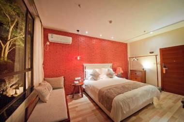 Guilin Crystal Crescent Moon Hotel