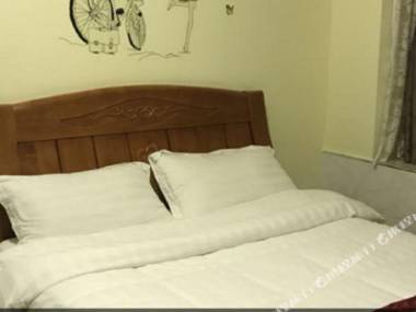 Jinghong Hotel (Guilin Lingui Cultural Square)