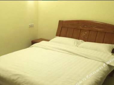 Jinghong Hotel (Guilin Lingui Cultural Square)