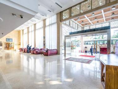 Renhe Good East Hotel