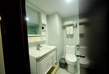 Guangzhou Junshan Hotel