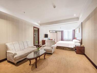 Vienna Hotel Shiqiao Metro Station