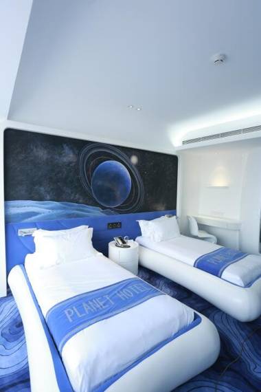 Guangzhou Planet Hotel