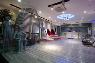 Guangzhou Planet Hotel