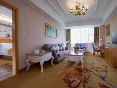 Vienna International Hotel Guangzhou Panyu City Bridge Center International