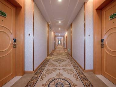 Vienna International Hotel Guangzhou Changlong Qifu Xincun