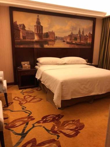 Vienna Hotel Guangdong Donguan Daling Mountain Sports Park