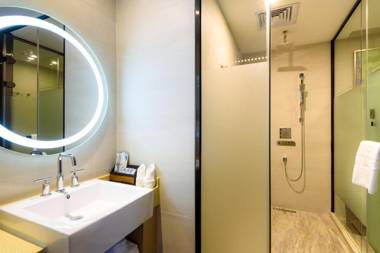 Lavande Hotel (Guangzhou Chimelong Shiqiao Metro Station Yifa Pedestrian Street)