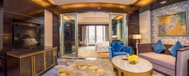 Chateau Star River Hotel