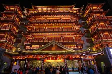 7 Days Premium·Guangzhou Beijing Road Pedestrian Street