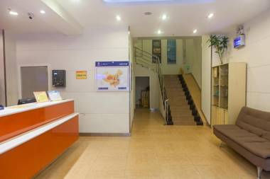 7 Days Inn Guangzhou Baoye Road Shayuan Metro Station Branch
