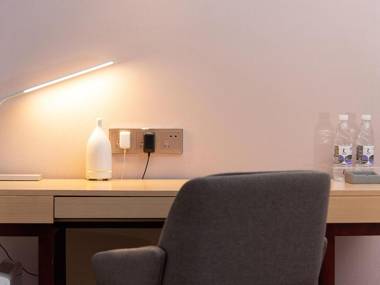 Lavande Hotels·Guangzhou Beijing Road Pedestrian Street Haizhu Square Metro Station