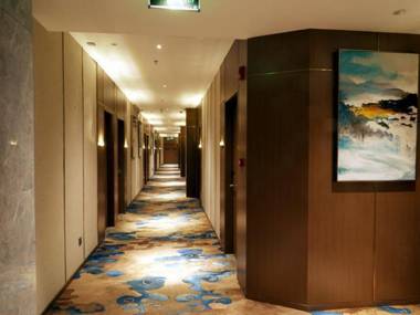 Poltton International Apartment Guangzhou Zhongluotan Metro Station Haotian Building