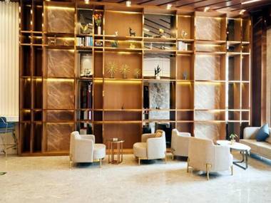 Poltton International Apartment Guangzhou Zhongluotan Metro Station Haotian Building