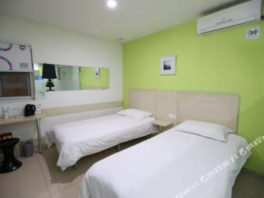 100 Hotel (Guangzhou Panyu Shiqiao Metro Station)