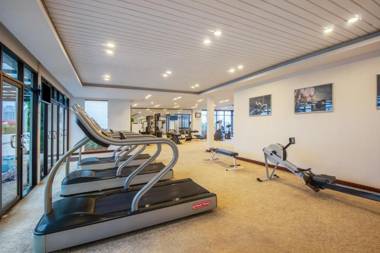 Xcellent Shifu Hotel