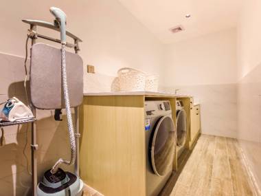 Borrman Hotel Guangzhou Sun Yatsen Memorial Hall Metro Station