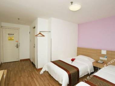 Super 8 Hotel (Guangzhou Pazhou Exhibition Center)