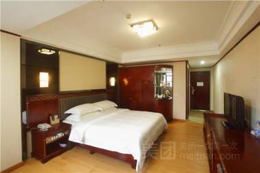 Guang Zhou Jing Yuan Shang Wu Jiu Dian Jing Xi Nan Fang Yi Yuan Di Tie Zhan Dian