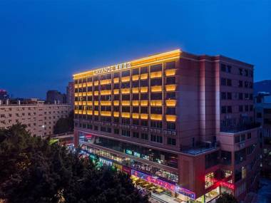 Lavande Hotel Guangzhou Shatai South Road Tianpingjia Metro Station