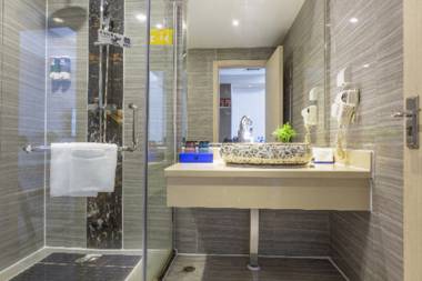 Echarm Hotel Panyu Chimelong Guangzhou South Railway Station Wanbo Metro Station