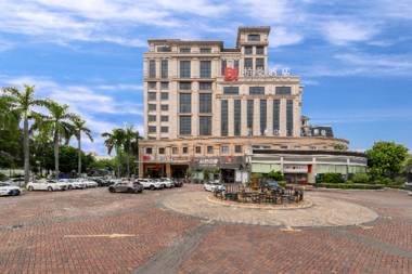 Borrman Hotel Guangzhou Panyu Qiaonan Aoyuan Square