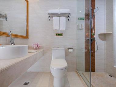 Vienna Hotel Guangzhou Baiyun Longgui Xialiang Metro Station